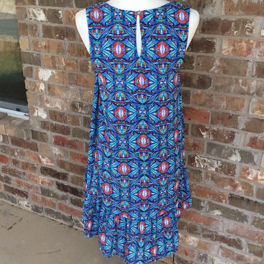IZZY & LOLA SLEEVELESS TOP OR DRESS - Picture 3 of 6